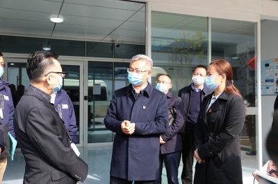 2022年1月4日，嘉興市委書(shū)記、市長(zhǎng)李軍參觀天通泛半導(dǎo)體產(chǎn)業(yè)園